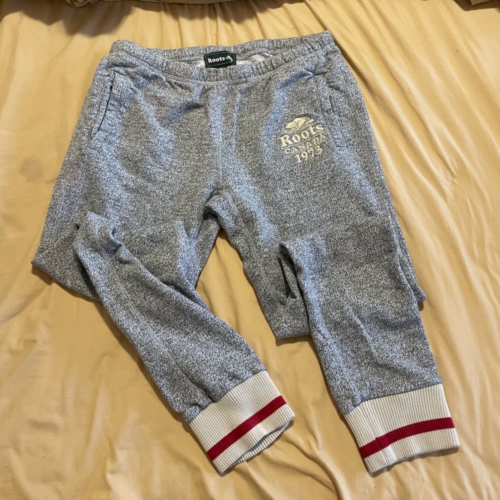Classic heather grey Roots sweatpants/joggers with contrast cuff M